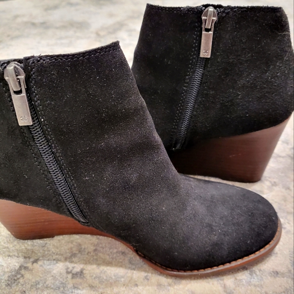 Lucky Brand Suede Ankle Booties